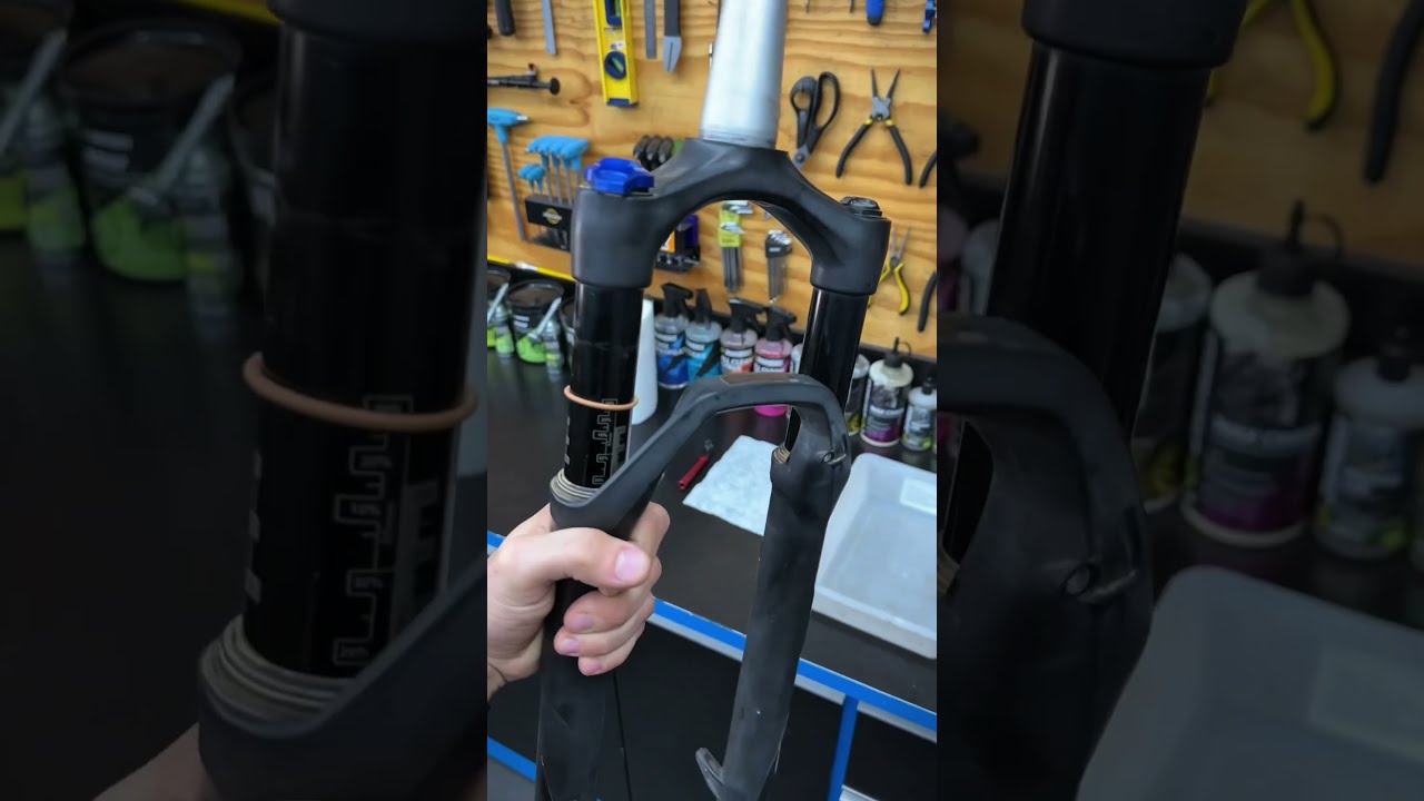 Revis&atilde;o e Pintura da Suspens&atilde;o RockShox Reba! #spacebikeoficial