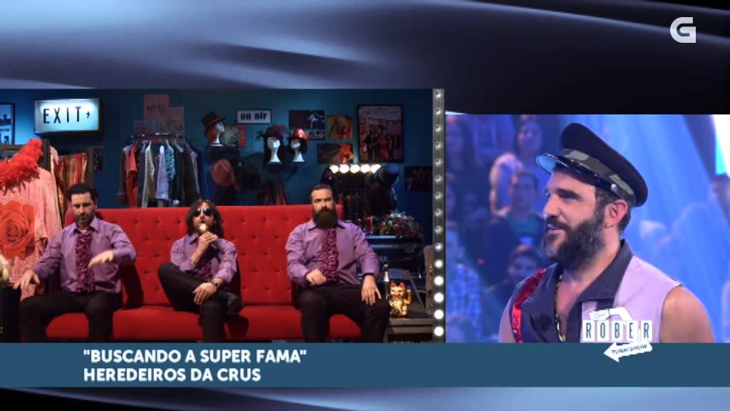 Videoclip Superfama de Heredeiros da Crus no Land Rober Tunai Show,