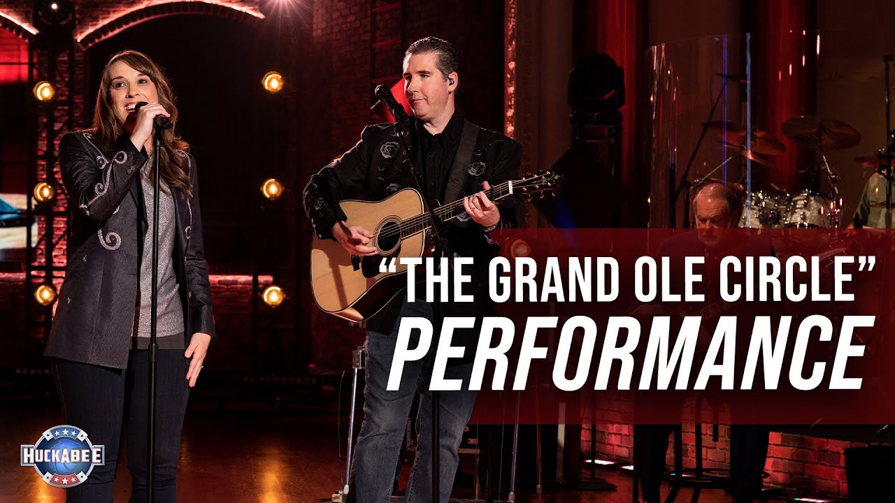 Darin & Brooke Aldridge LIVE “The Grand Ole Circle” | Jukebox | Huckabee