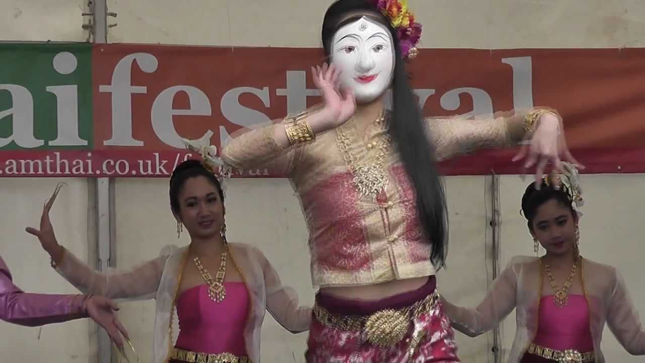 Amazing Burmese-Style Mask Dance at the AmThai Festival, Wimbledon Park, London, 29th August 2010.