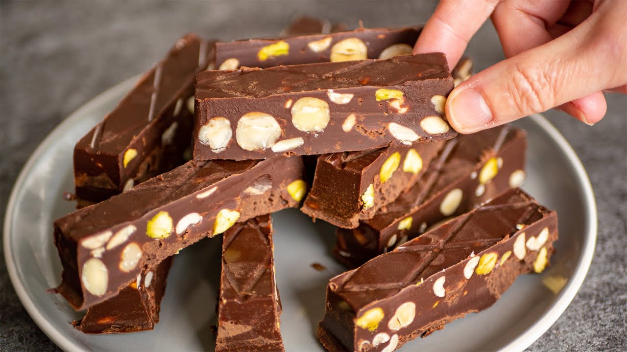 Quick, easy Chocolate Nougat for holidays and Christmas 🎄! Surprise your family with this Nougat!
