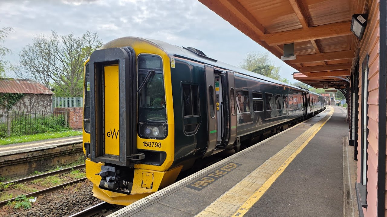 Great Western Railway 158798 (2R89) Morchard Road - Crediton