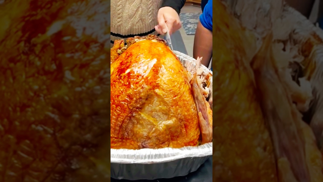Yummy Red Roasted Turkey – Juicy, Crispy, and Full of Flavor 