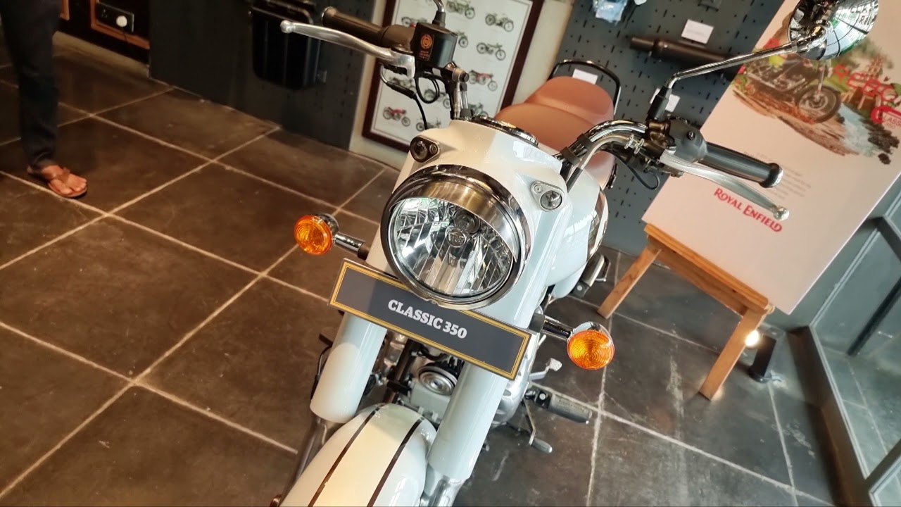 Royal Enfield Classic 350 First Look || Halcyon Grey White Color || 2022 Updated Model | Final Price