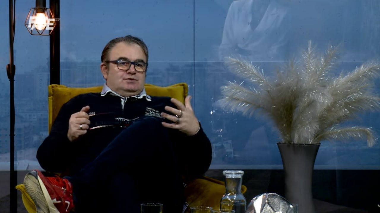 Dino Adilović “opleo” s vicevima po ženama, geyevima, sexu, životinjama i Trumpu