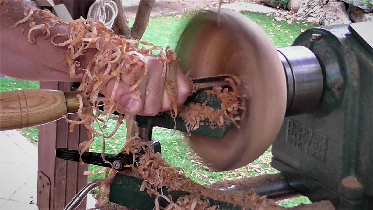 חריטה בעץ - Woodturning - קערת עץ אבוקדו