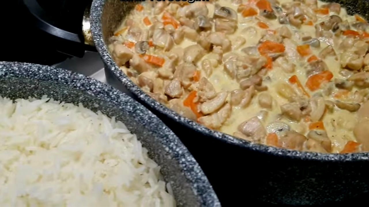 Restoran Lezzetinde Kremalı Mantarlı Tavuk ve Basmati Pilav