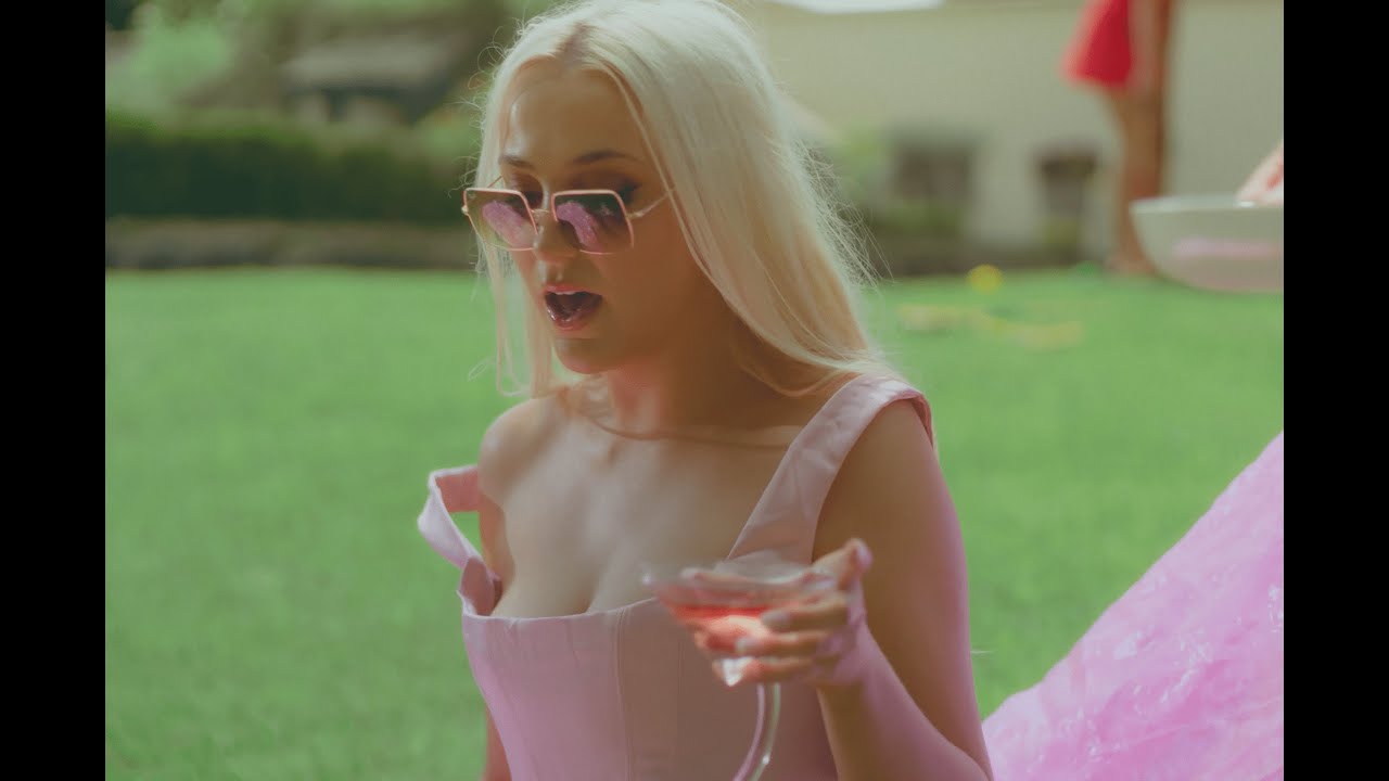 Ella Minehan - Read Receipts (Official Video)