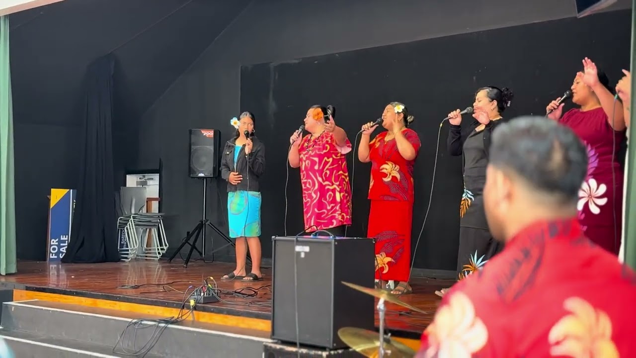 Te Rapa Worship Team - Way Maker (Soloist - Grace) 