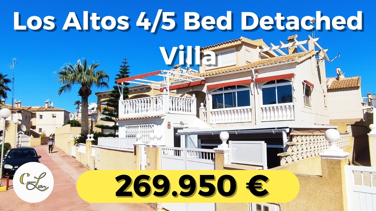 269,950€ 4/5 bed detached villa with carport over looking pool area and gardens
