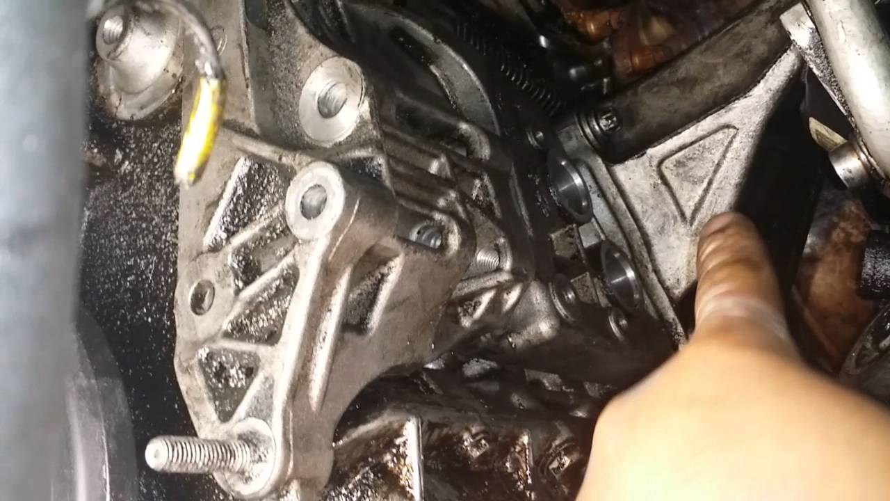 BMW 750Li E66 N62 Oil Cooler Thermostat Leak