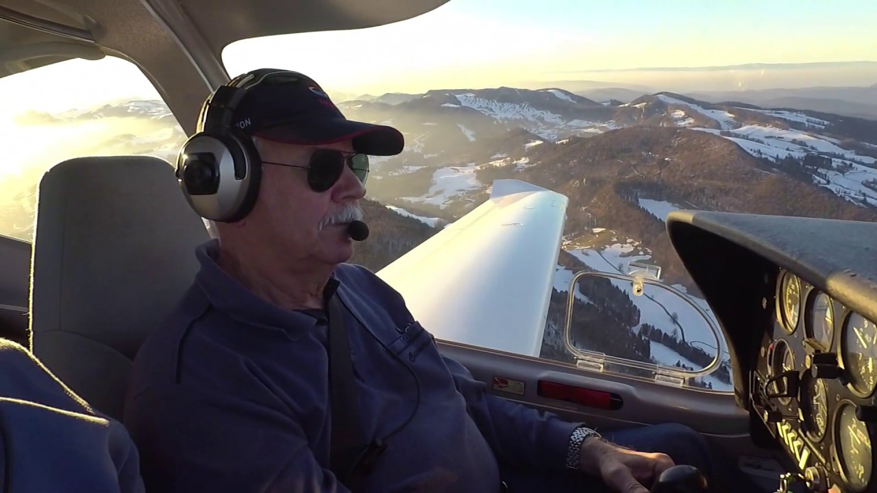February 2019, a nice and calm Winter Evening Flight with our DA40-180