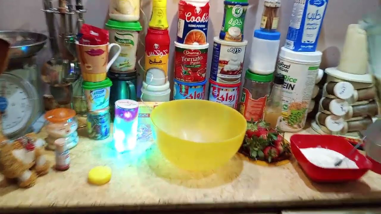 كيكة الفراوله بطريقتي سهله واقتصادية وطعم هاايل ✨ وجميل🔥