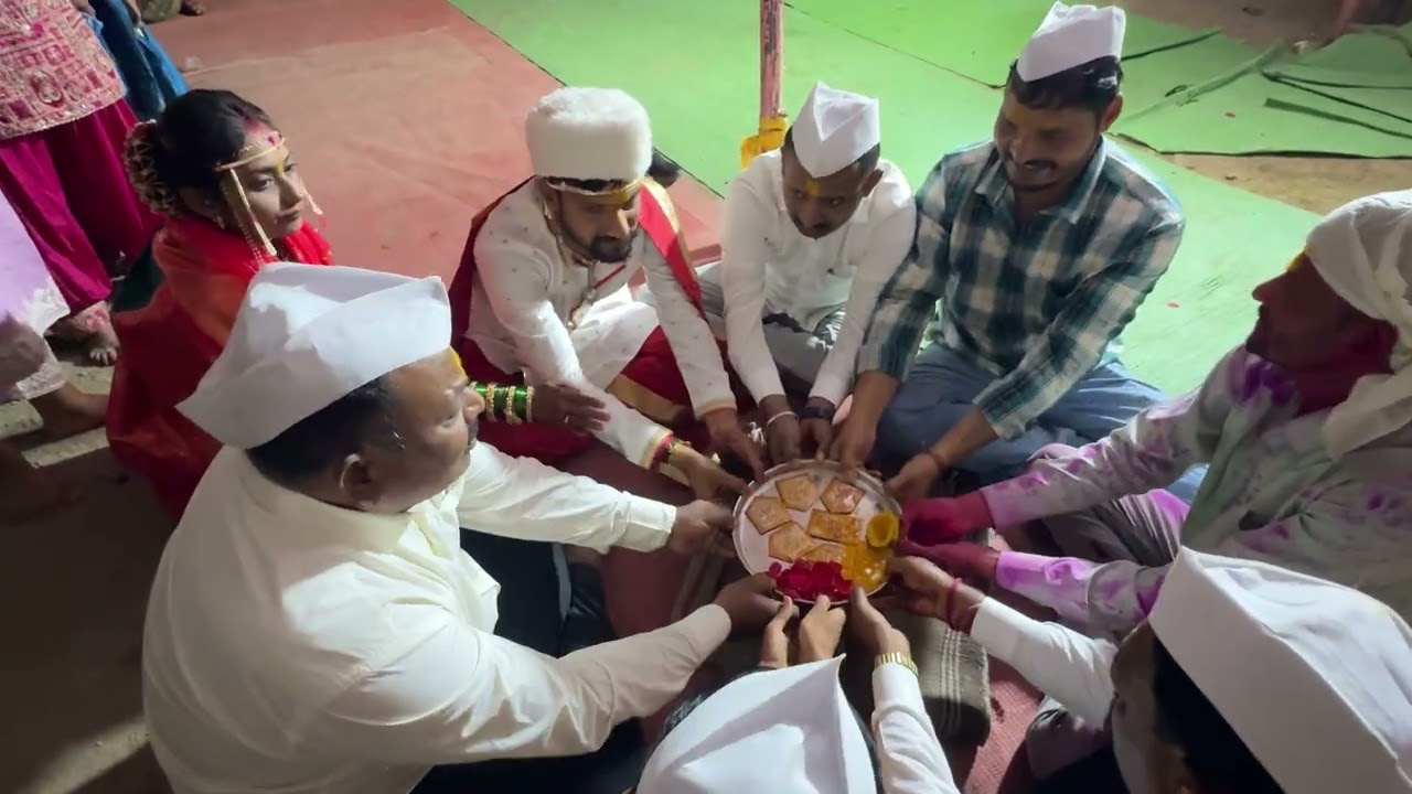 नवरी नवरदेवाने केला जबरदस्त डान्स /संध्याकाळी झाली वरात 