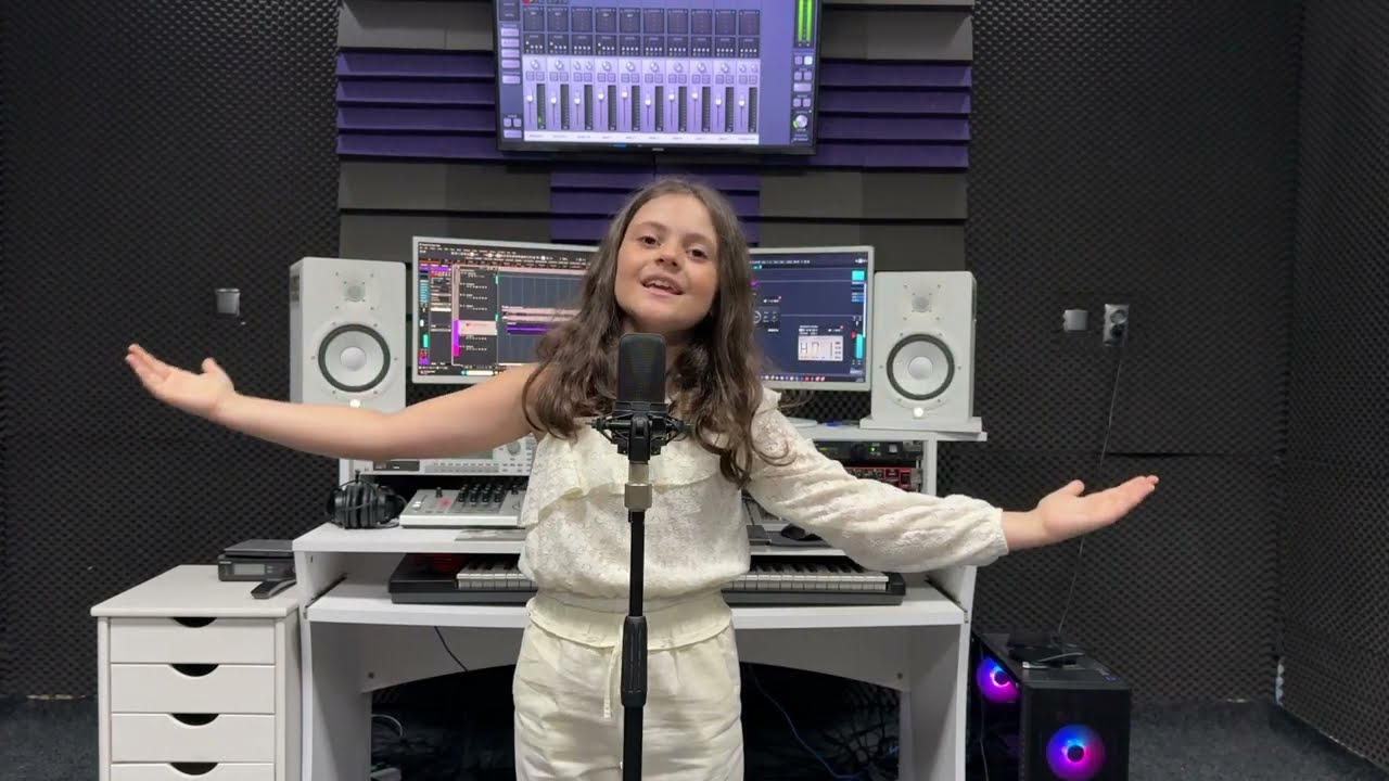 CARLA GHERASE ❤️- Frunzulita, codru des❤️
