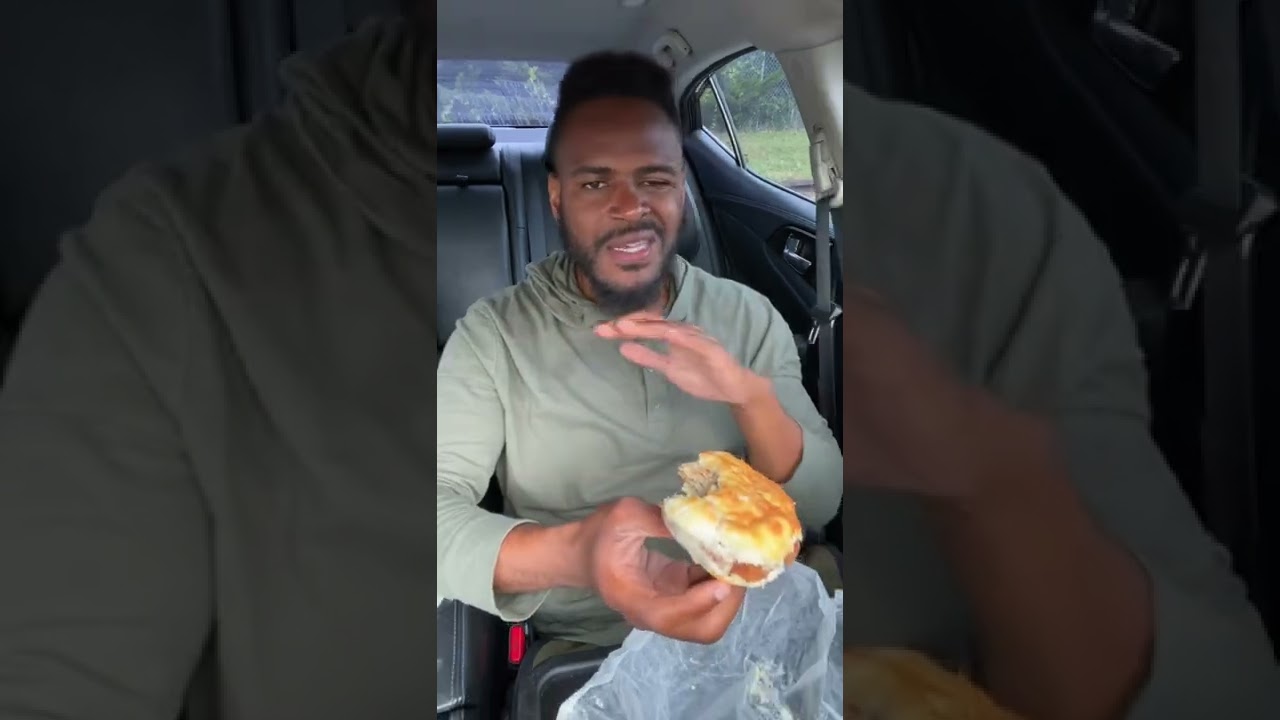 The BEST‼️Breakfast Items🍳🥓 From Hardee&rsquo;s🤯🤯 #fyp #shorts #hardees #carlsjr #fastfood #foodreview
