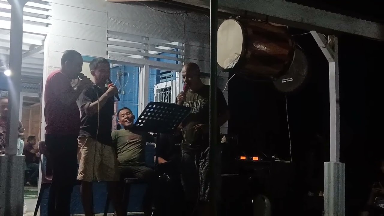 Zebua Punya vokal trio sangat mantap suaranya 