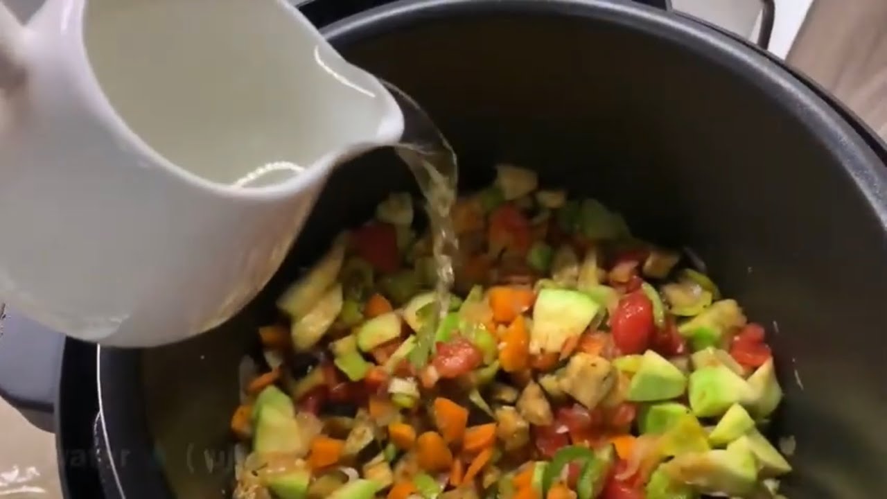 Gjell me perime n&euml; tenxhere Delimano me programin manual ( p&euml;r 20 min )| Vegetables soup multicooker