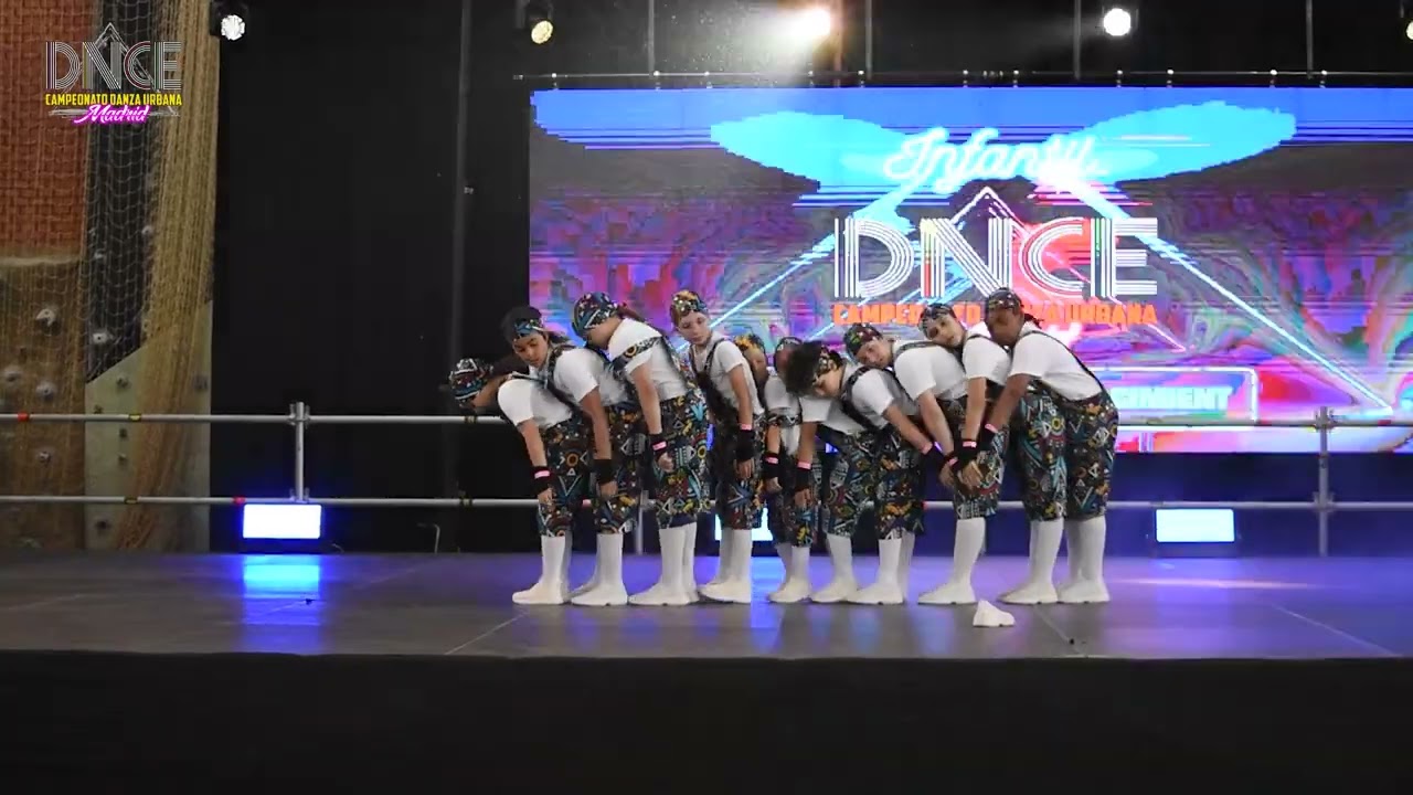 CAT. INFANTIL - VK CANDY CREW/RENACIMIENTO