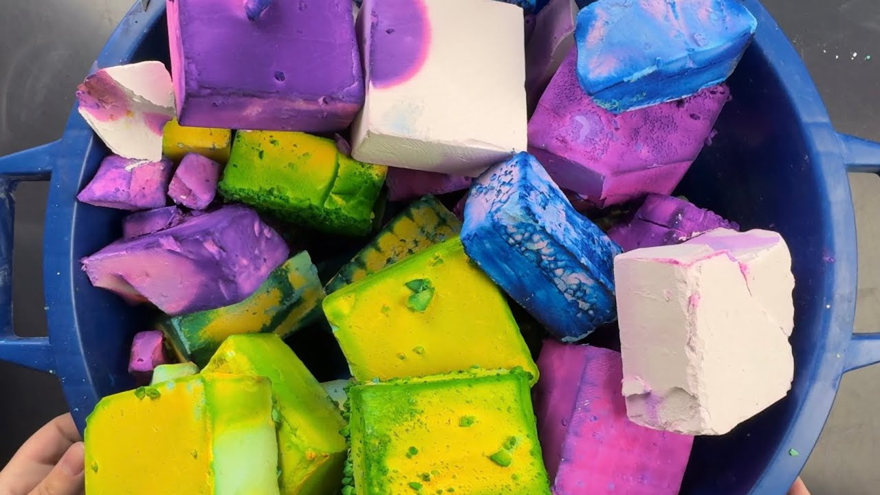 **SPED UP** Mega XL Bucket of MELTING Dyed G2!