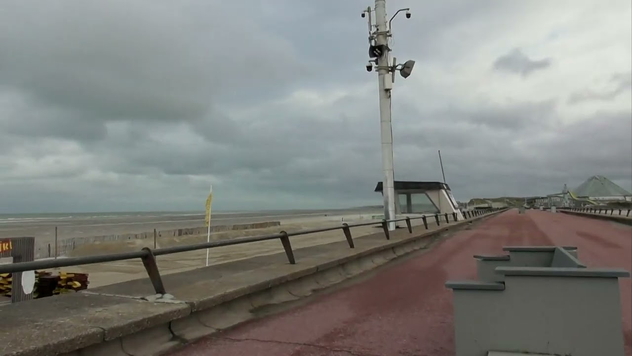 le Touquet Paris Plage,   A walk from the Market to the Beach and back.