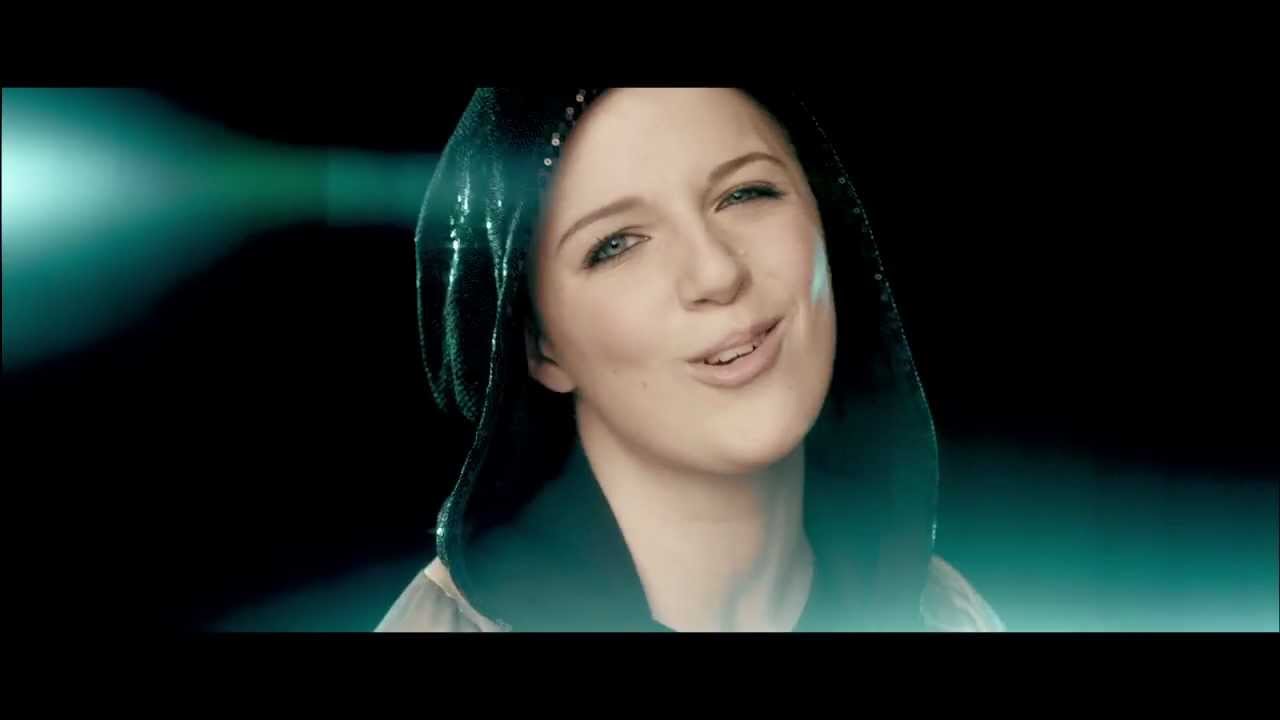 SARAH - NÅR DU RØR MIG (OFFICIAL VIDEO)