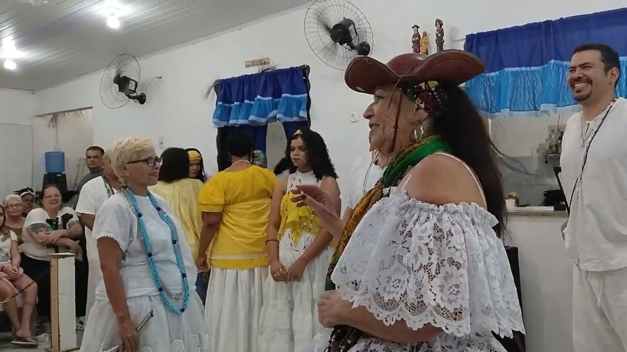 É pra Bahia senhor, salve a Bahia, salve os Baianos que com sua alegria nos livra da dor