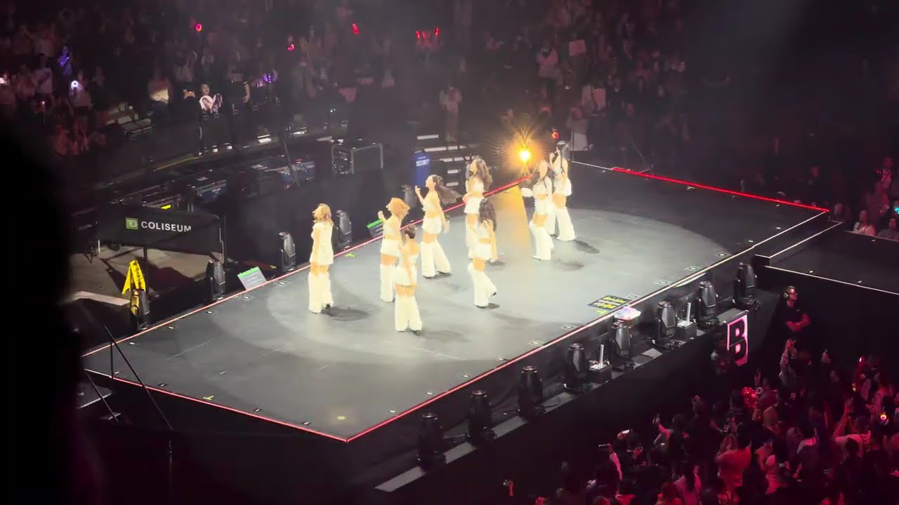 TWICE - I CAN'T STOP ME | This Is For World Tour Hamilton (Day 2) [260307]