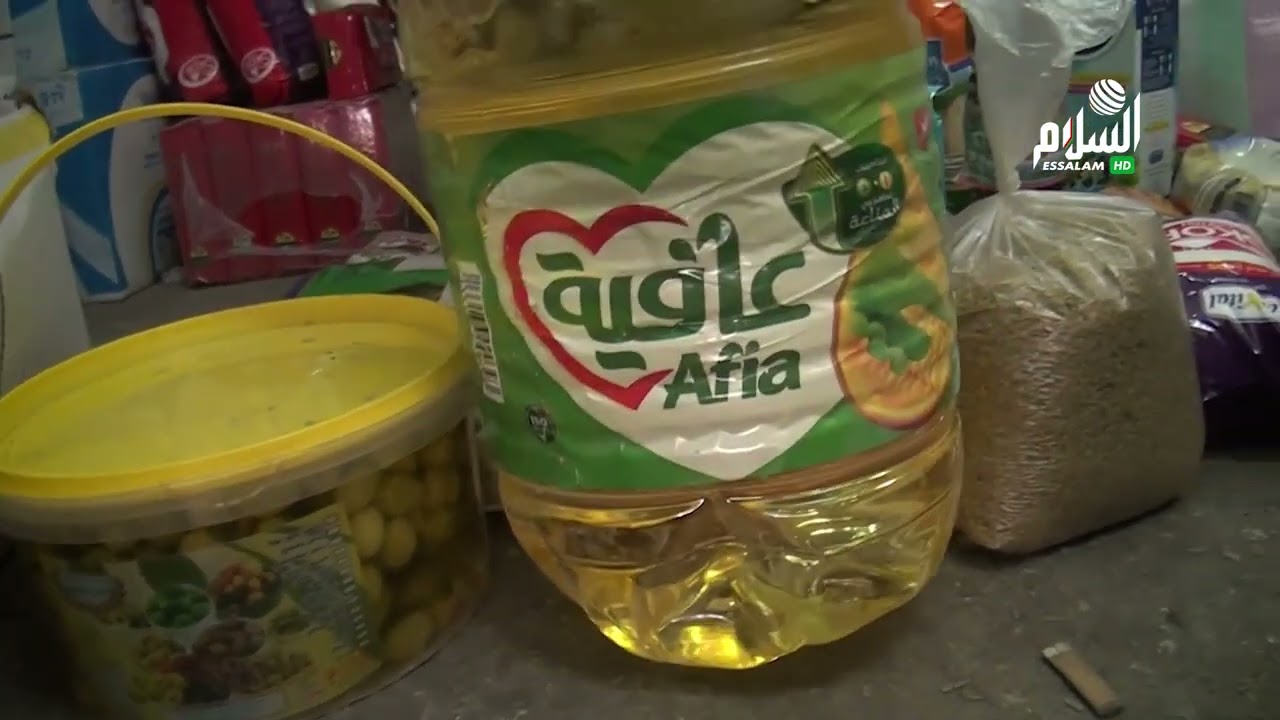 باتنة الناشطة الجمعوية أسماء كواشي توزع ما يقارب حوالى 652 قفة بنقاوس