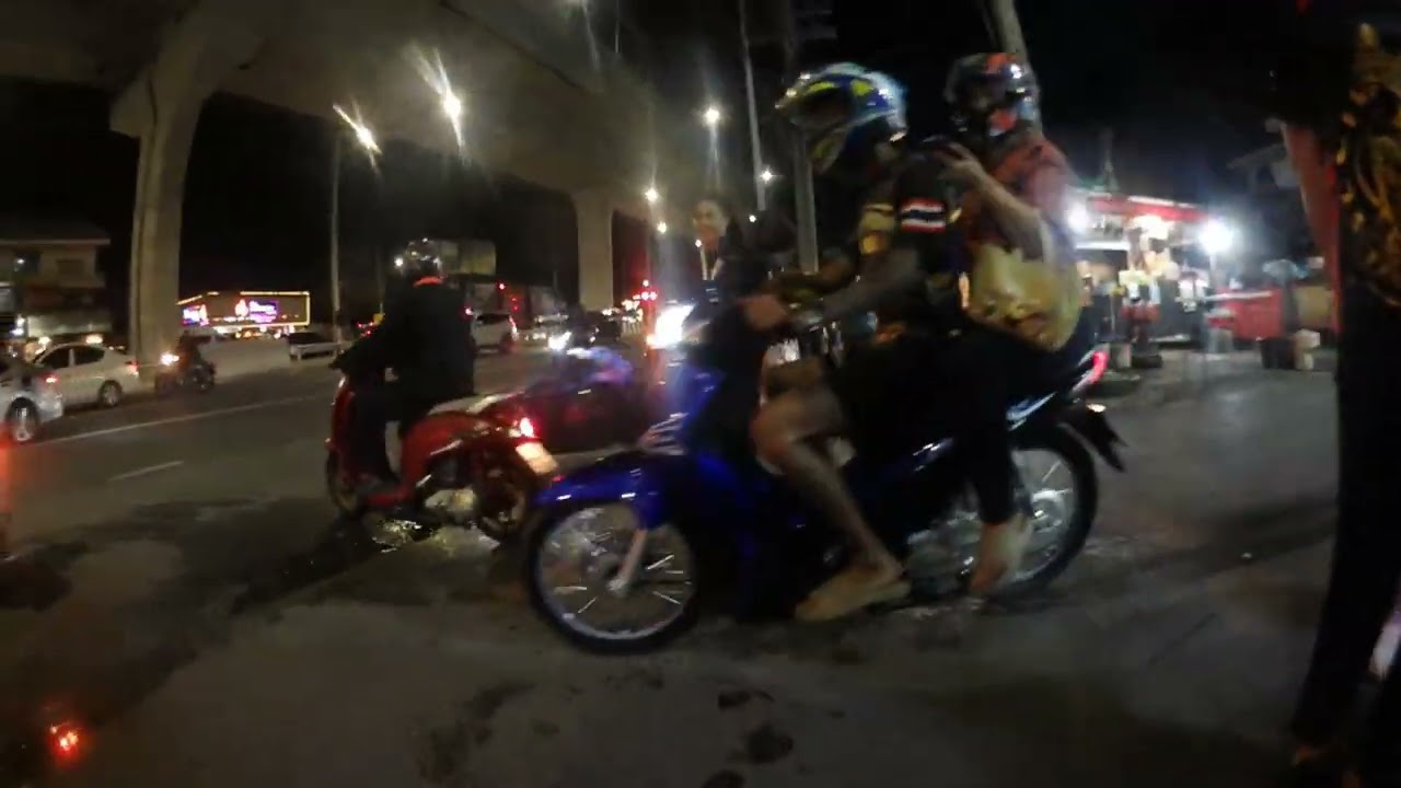 Lat Krabang  🇹🇭 — Uncut Walking Through Thailand part 14