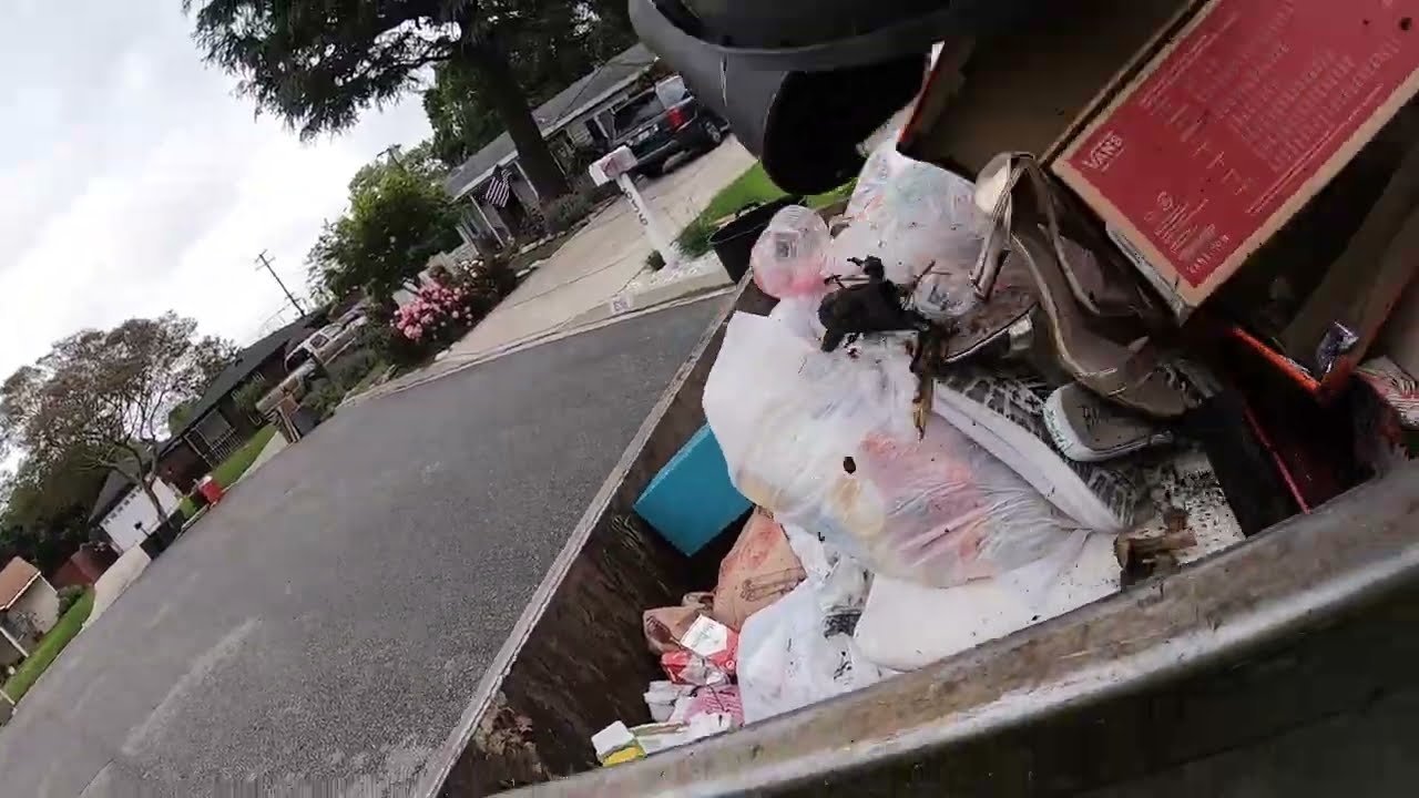GoPro Garbage Man - Front Loader Manual Trash