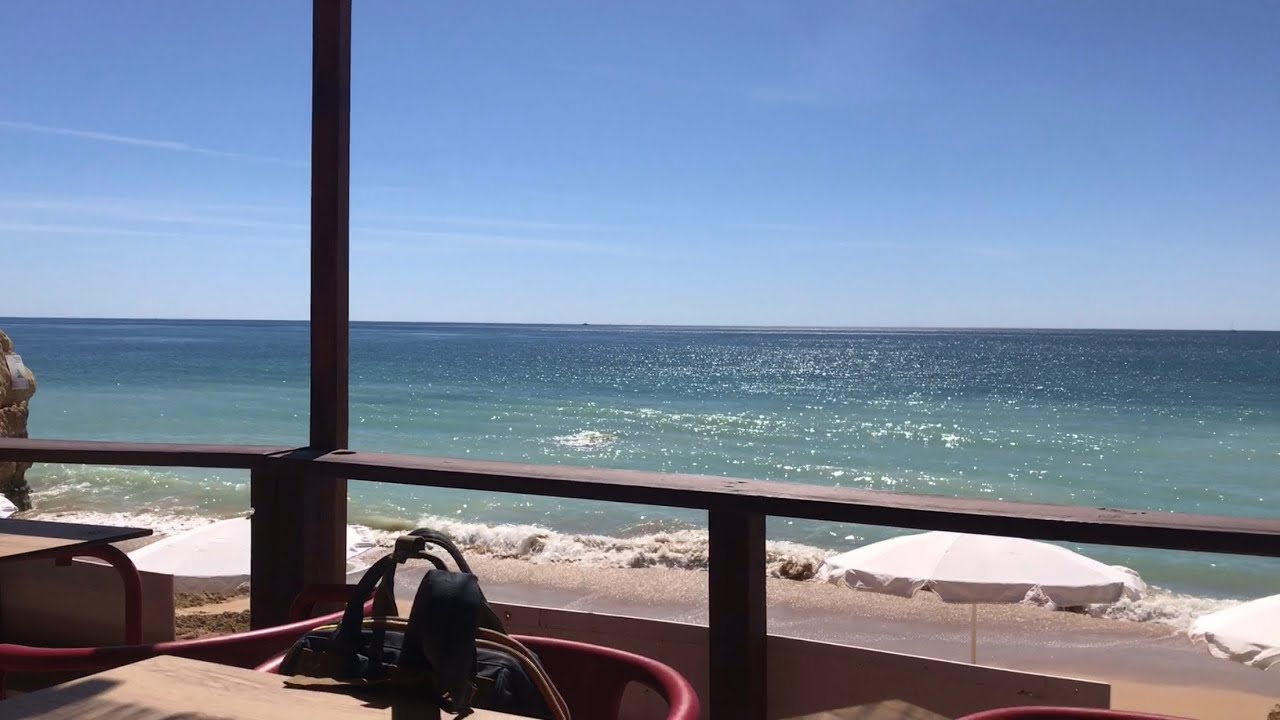 We found this little piece of paradise on The Algarve in Portugal 🏖☀️