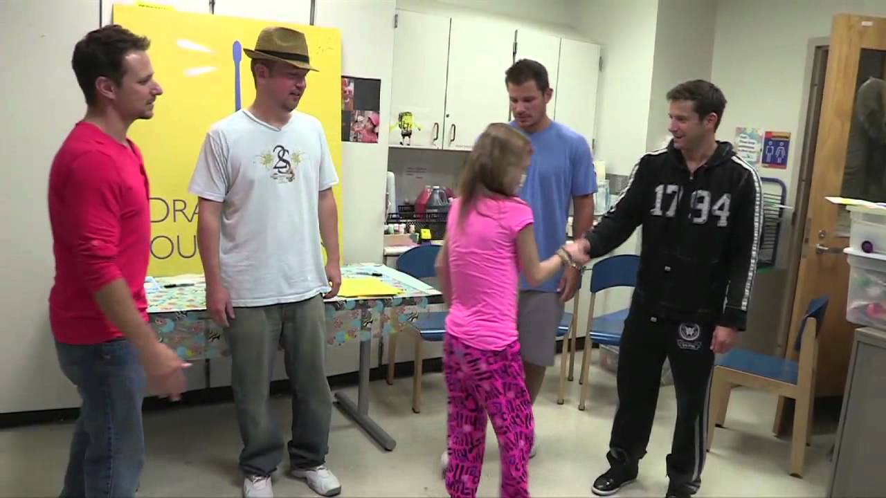 98º Visits Cincinnati Children's Hospital for The Dragonfly Foundation