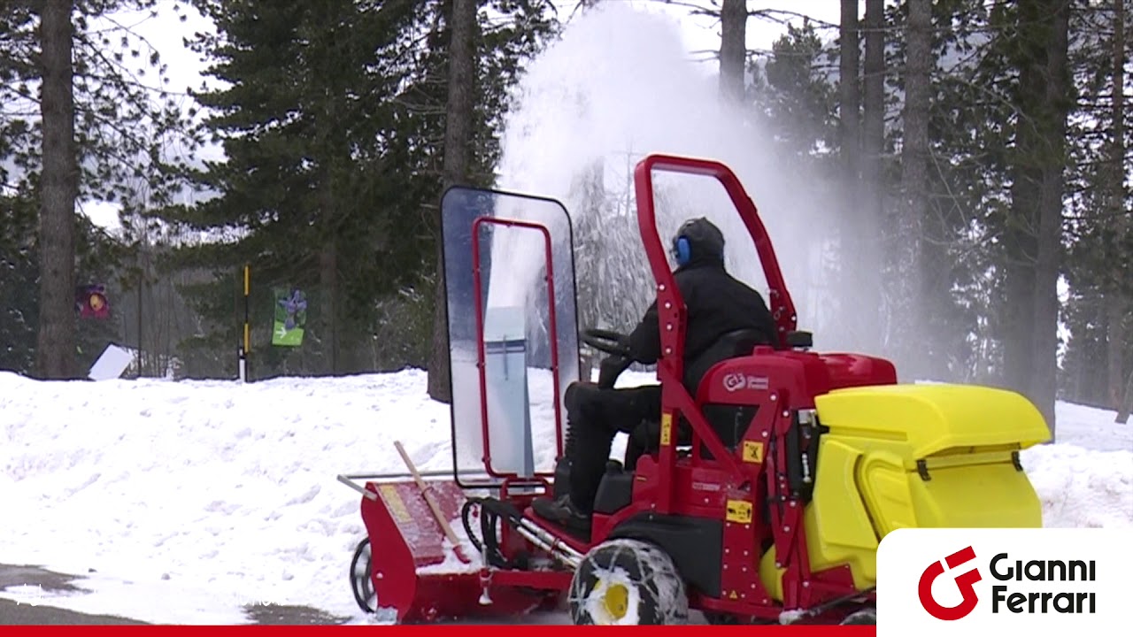 Gianni Ferrari GTS doing snow removal with snow thrower