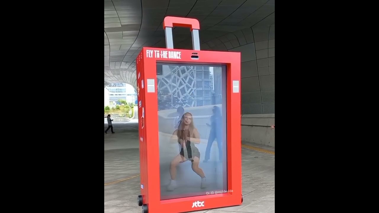 [FANCAM] Cool 😎😍 Busking booth Fly to the Dance - Henry Lau , Lia Kim Harimu , Loveran, Amy, 리정,아이키