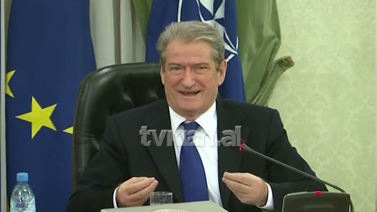 Berisha: Do të ulim çmimet e internetit, 1200 pika me internet falas në gjithë vendin-(6 Mars 2012)