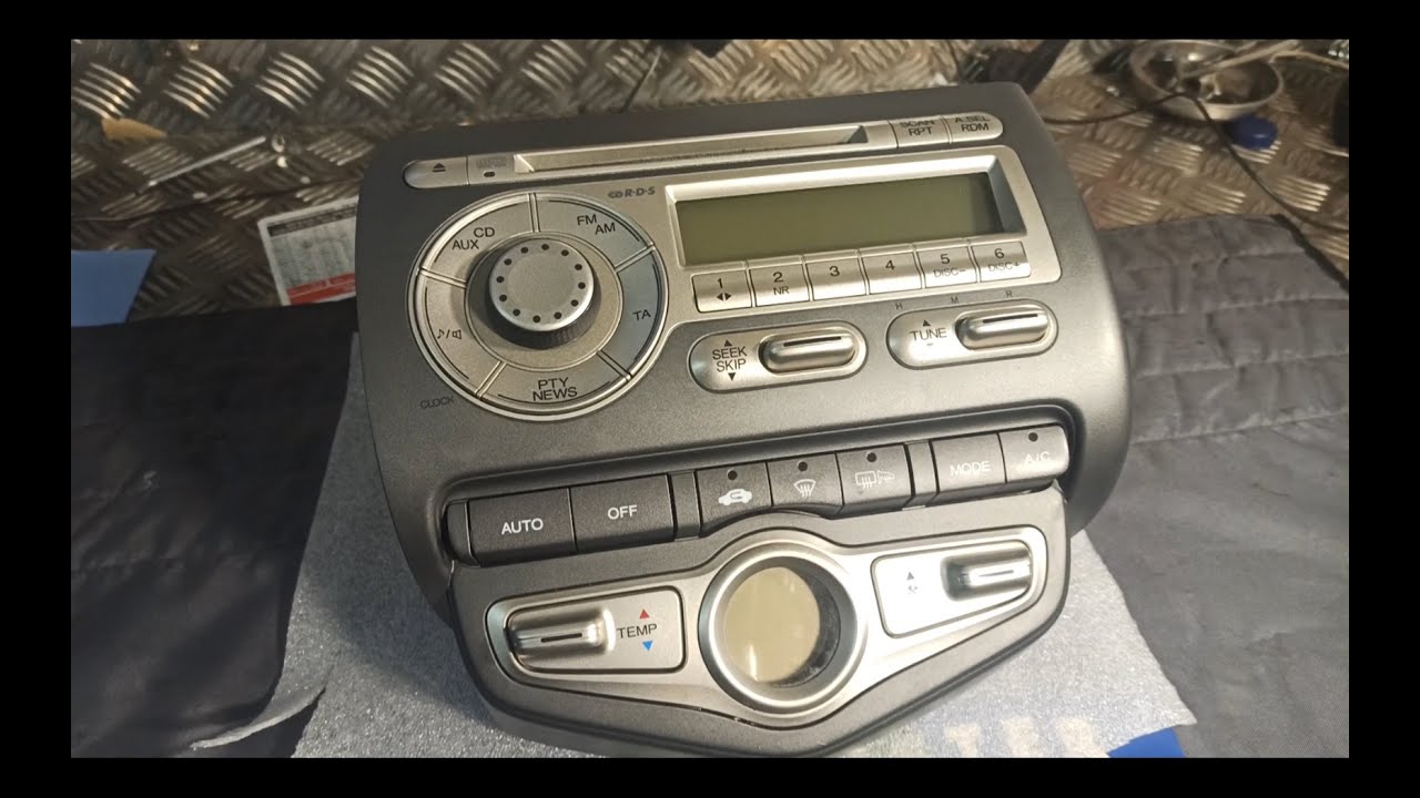 Honda Jazz GD középkonzol világítás javítás -Honda Jazz radio lighting fix