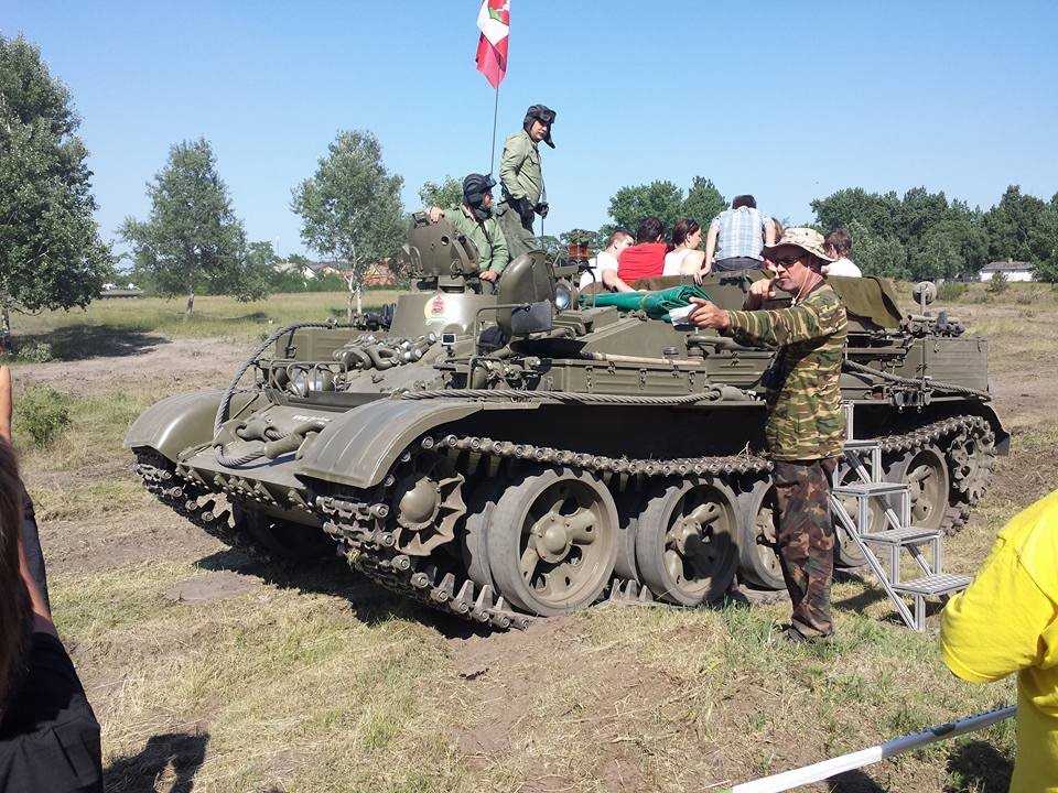 Utaz&aacute;s a VT-55 42 tonn&aacute;s, harckocsi vontat&oacute; műszaki eszk&ouml;z&ouml;n