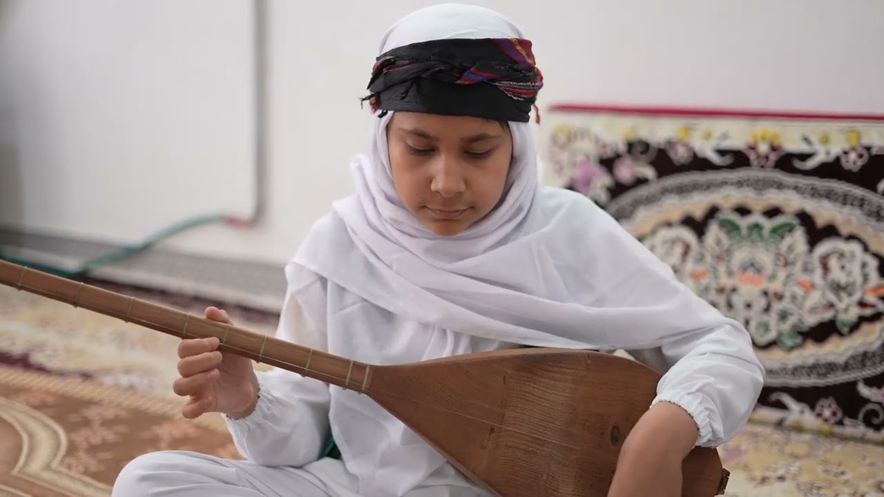 ترانه زیبای زیر ایوان طلا با اجرای هنرمندان سنگان خواف 