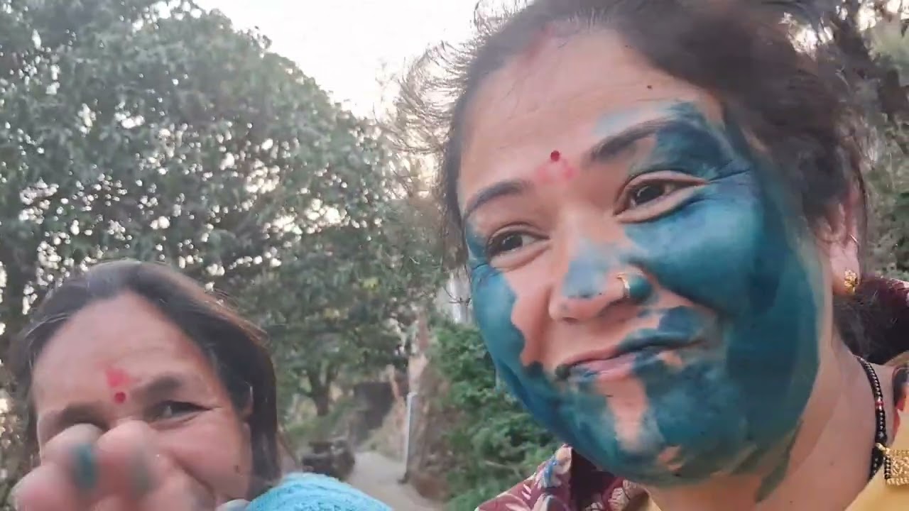 Bhabiyo ki holi ho gai 😃😃