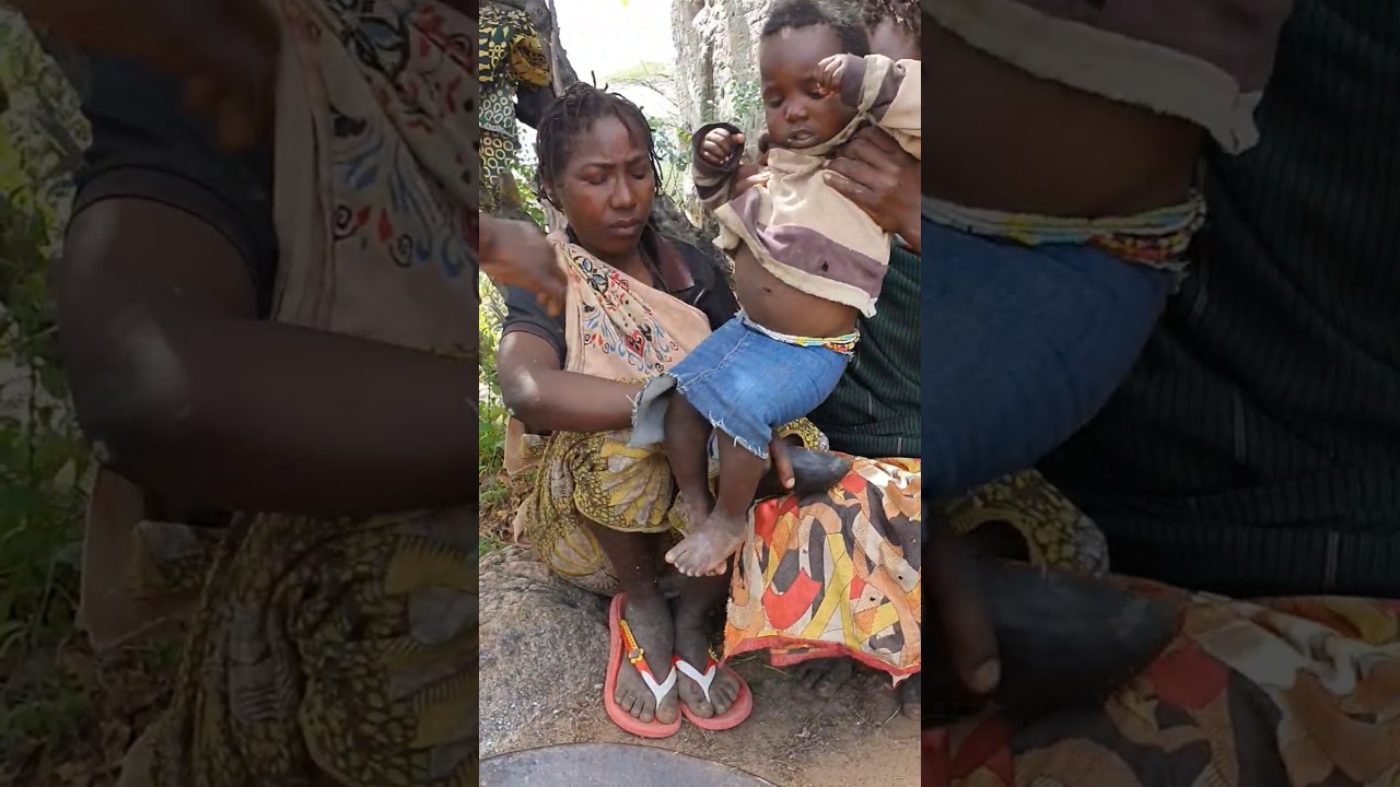 OH NOO! THIS LIFE IS NOT FAIR KIDS #hadzabetribe #africantribe #indigenous #hunting #bushlife