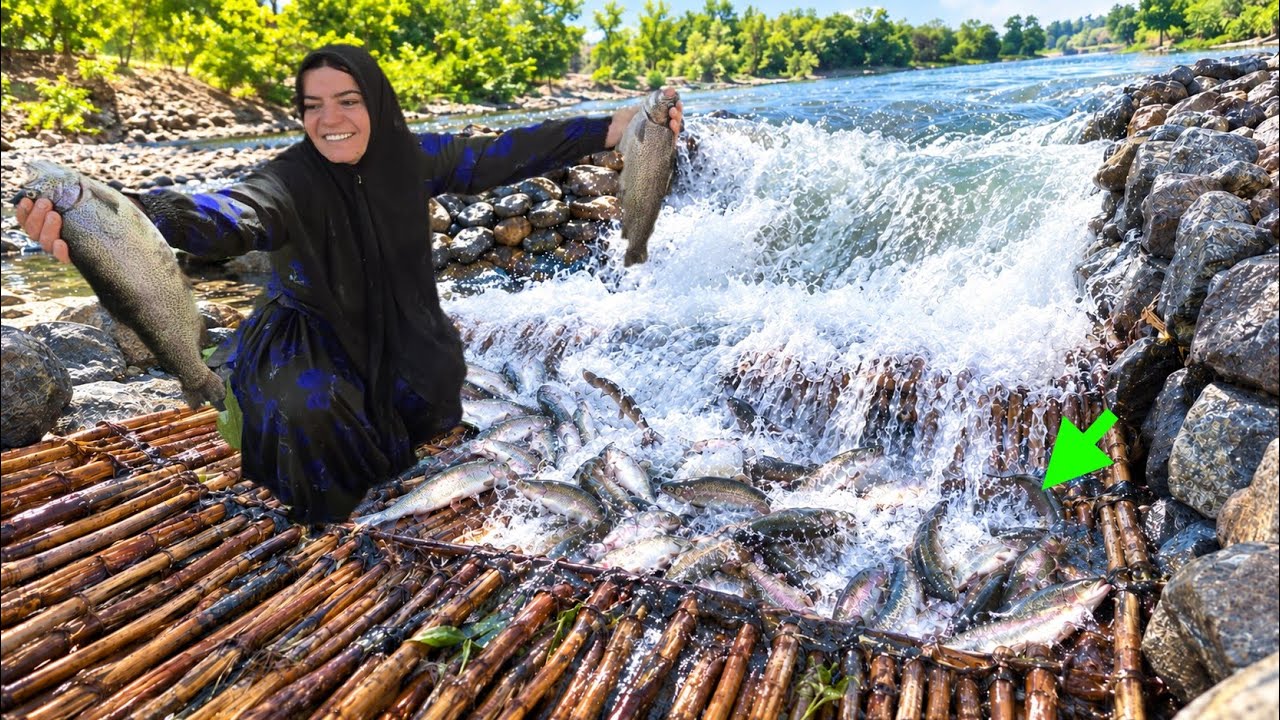 🐟🌊Kulthum's clever trick for catching fish:🏞️  buying clothes for the kids with fish money 👕❤️