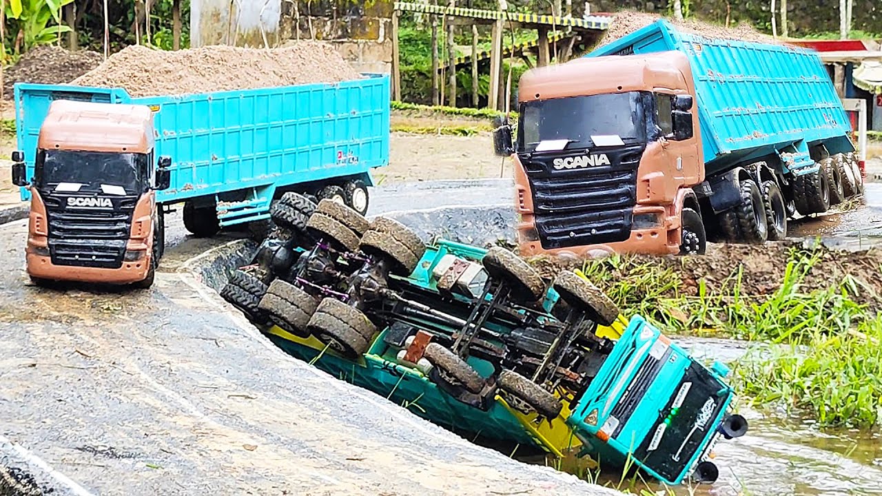 BIKIN TEGANG Dump Truk Trailer Muatan PASIR LAKA LINTAS Truk Fuso Lewati Banjir Truk TERGULING