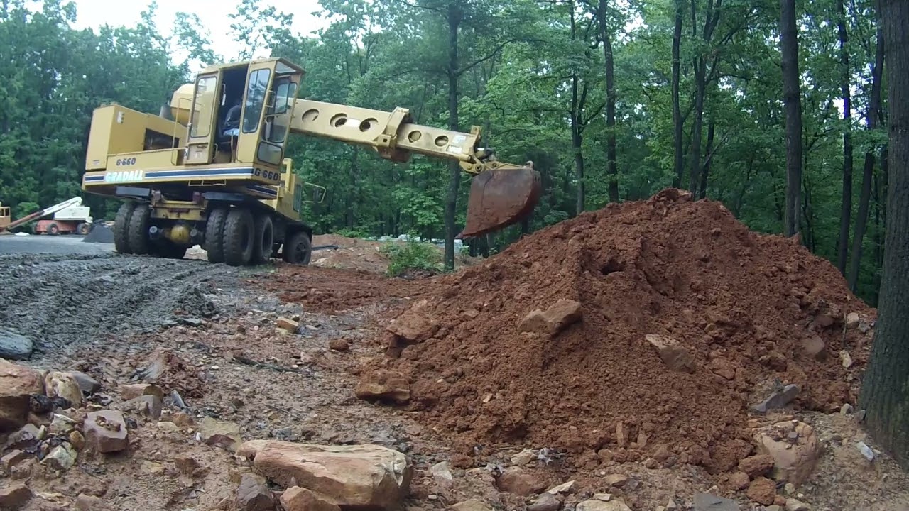 Gradall G660 - Roadwork and Trenching