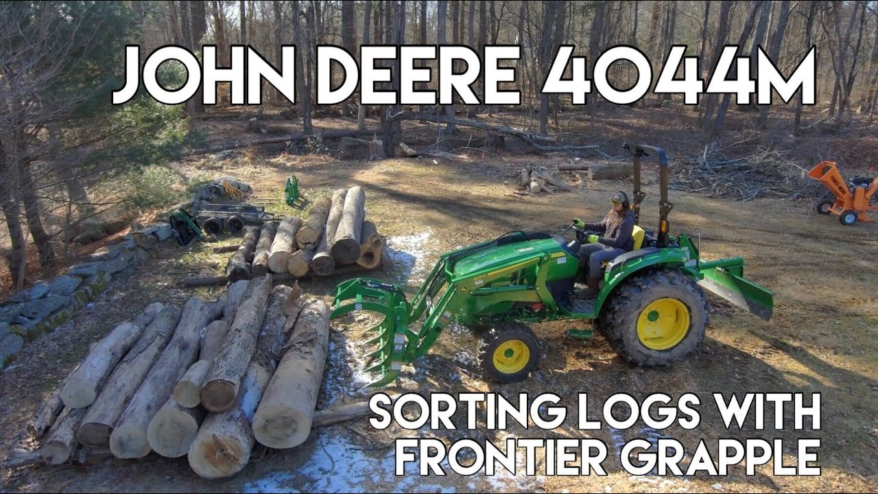John Deere 4044M using Frontier AV20H grapple