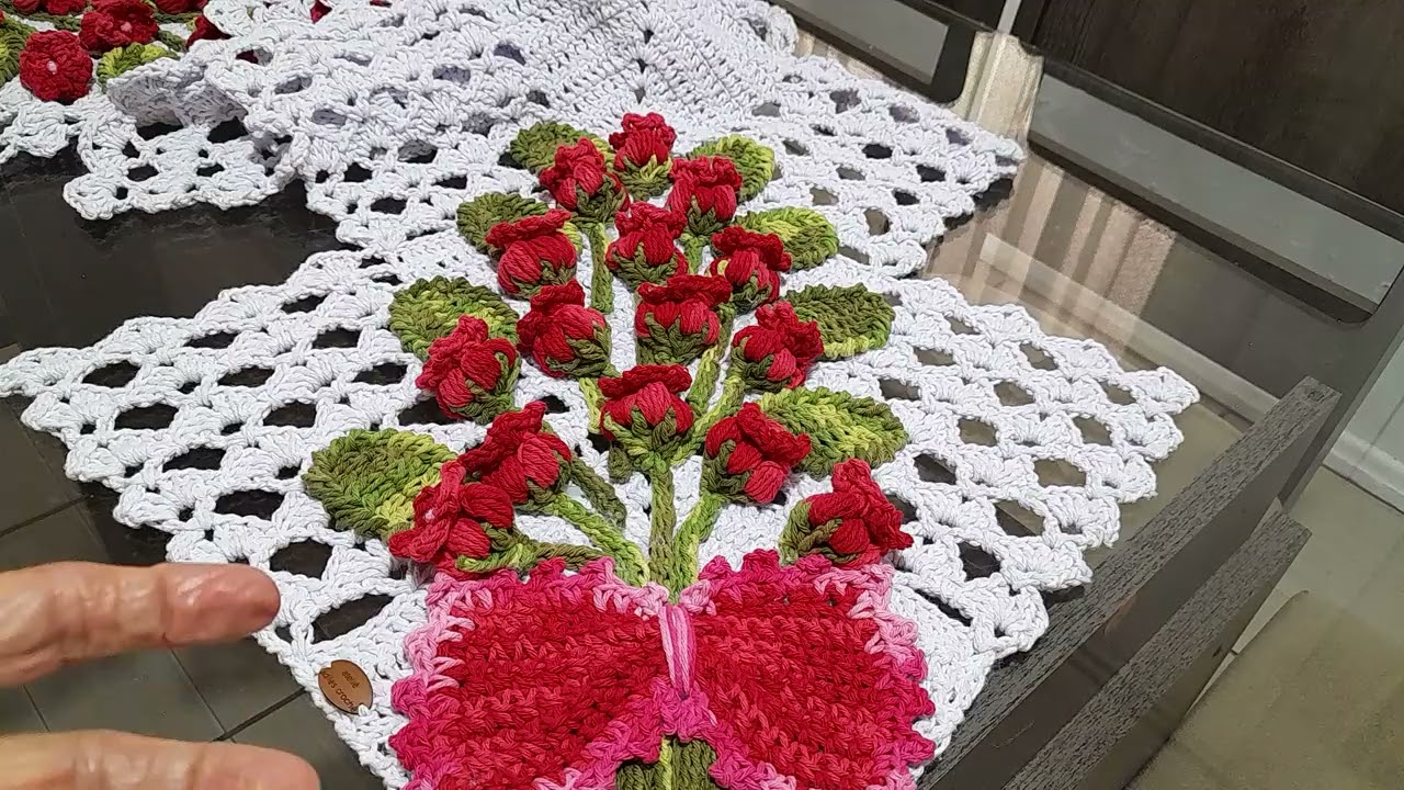 Caminho de mesa buque de botões ateliê adilescroche 