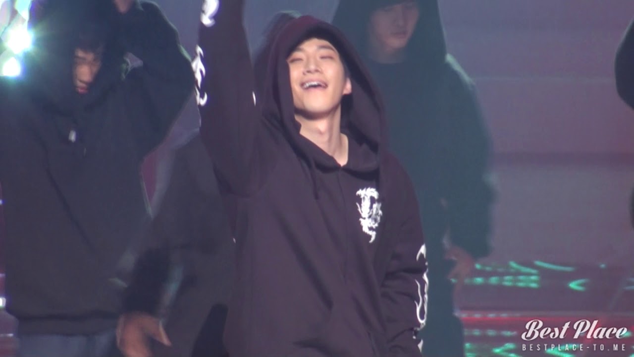 111230 KBS 가요대축제 - Electricity & Hands Up (준호 focus)