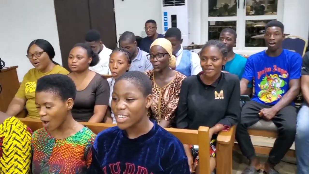 &Egrave;mi Pẹ̀l&uacute; Wọn Ni Y&iacute;&ograve; Kọ - De Emeralds Choir (Arranged by Femi Faroore)