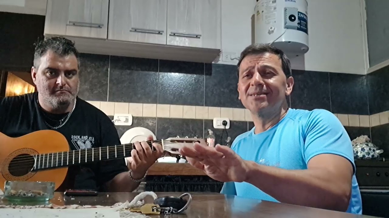 Mujer amante (cover) acustico en casa 