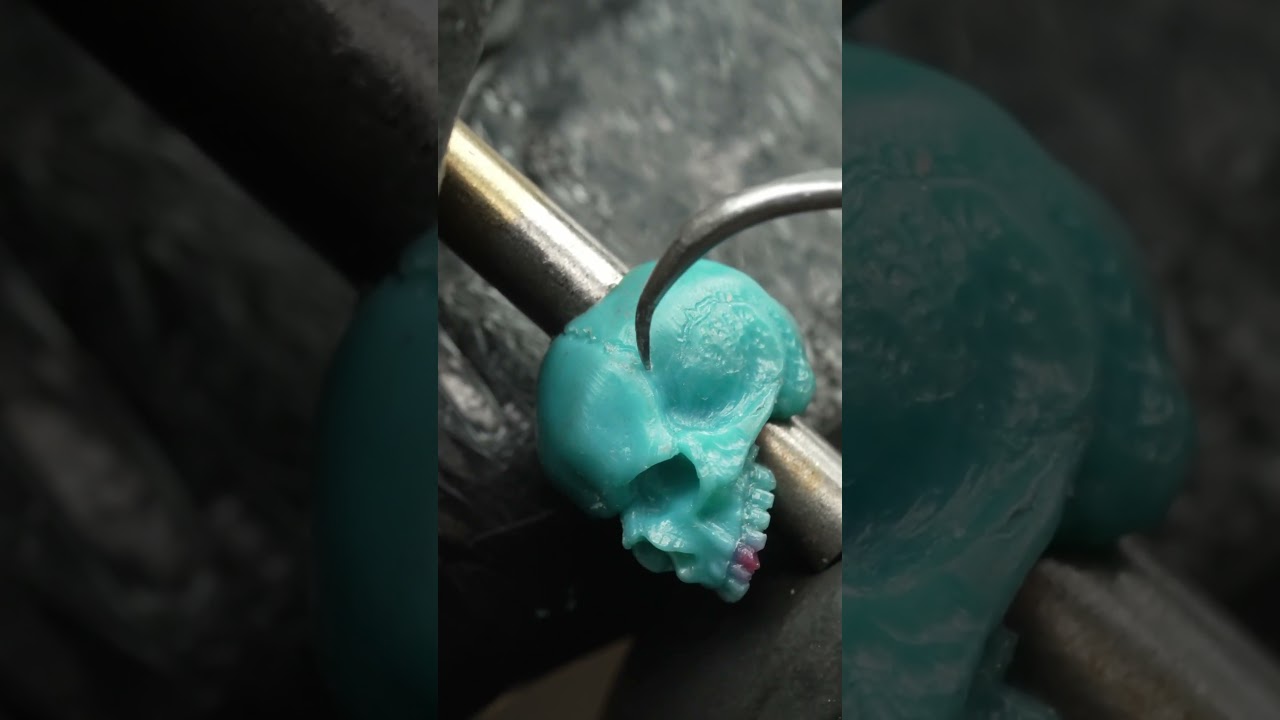 1 : 18 Scale Skull Sculpting / Wax-Carving #carving #sculpture #miniature